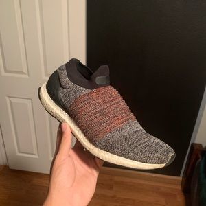 UltraBOOST Laceless